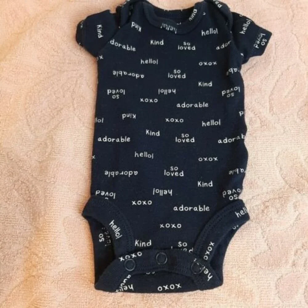 Carter's Preemie P Creeper One-Piece Baby Bodysuit WORDS xoxo adorable